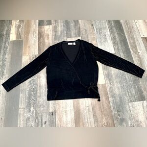 Chico's Travelers Size 1 (Medium) Black Wrap Top 3/4 Sleeves Stretchy Knit